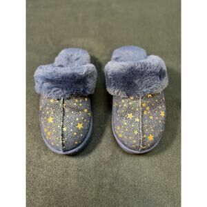 Wonder Nation Girls Fuzzy Blue House Slippers, with Gold Stars, Size 13-1
